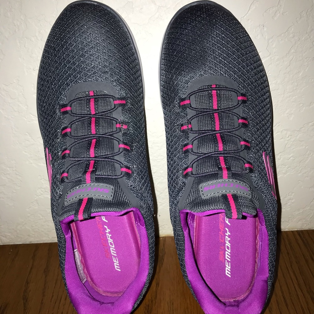 Sketchers memory foam slip on sneakers